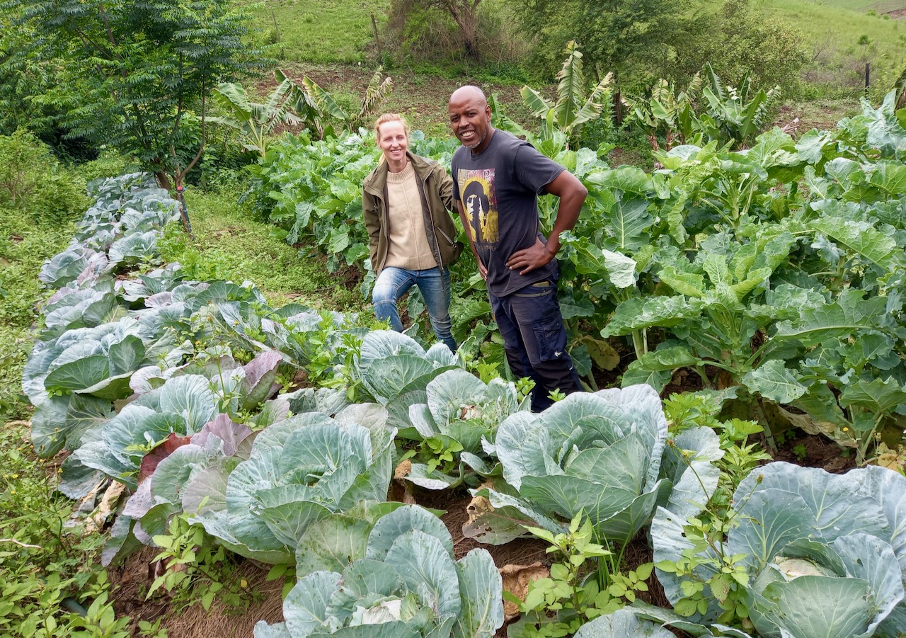 Prof Mvu Ngcoya, Linda Lazarczyková, Bonakude